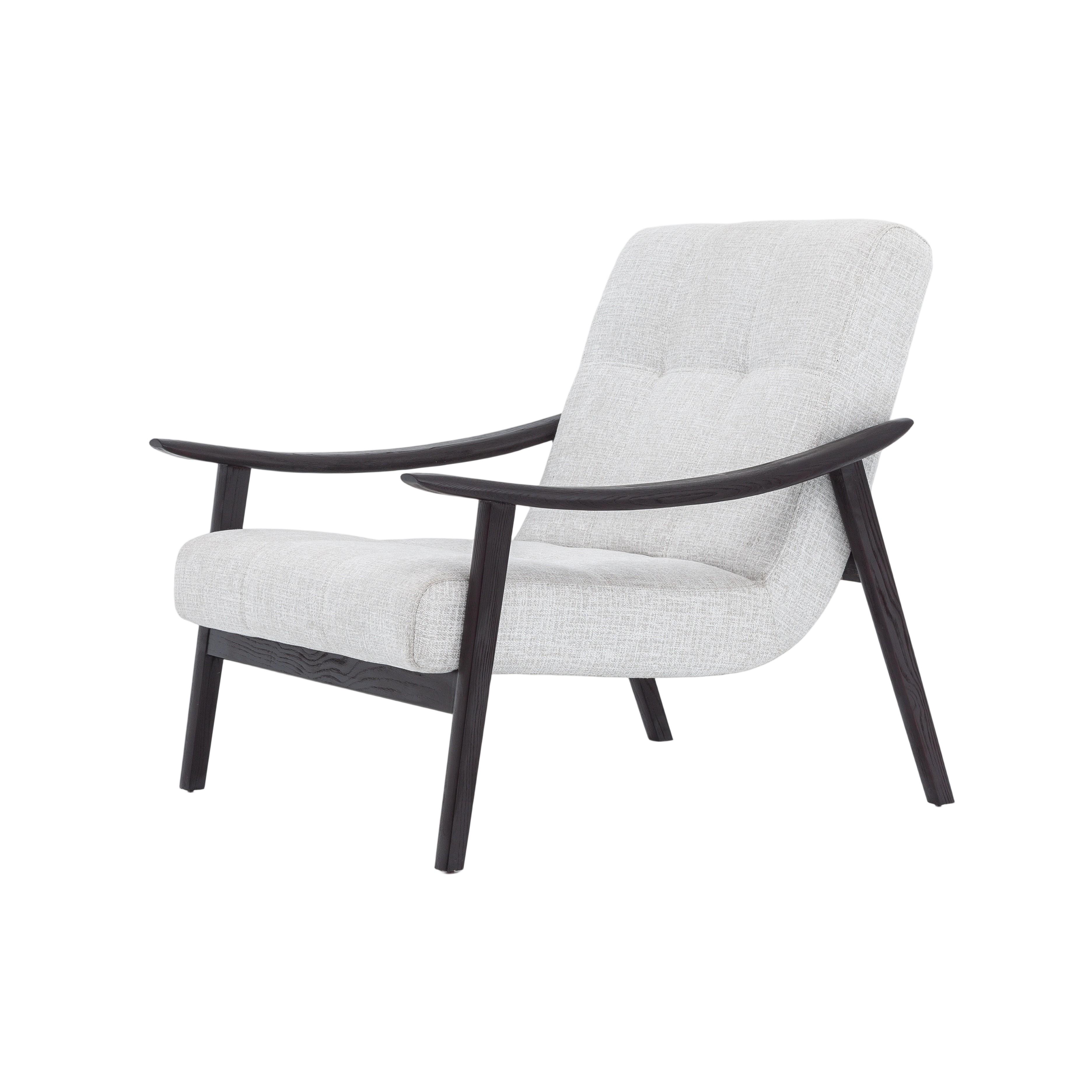 Discover Elegance and Comfort with the Perfect Lounge Chair
