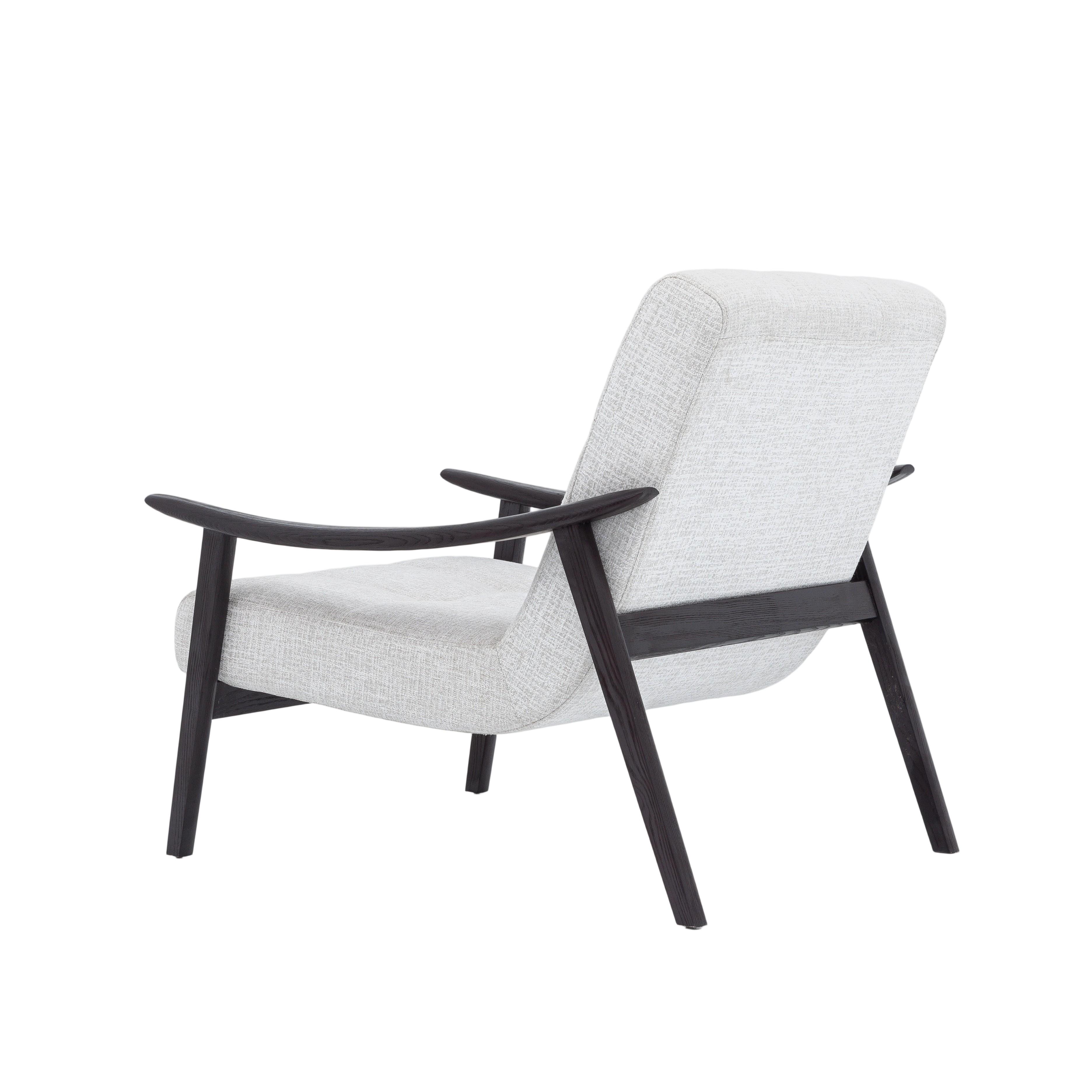 Discover Elegance and Comfort with the Perfect Lounge Chair
