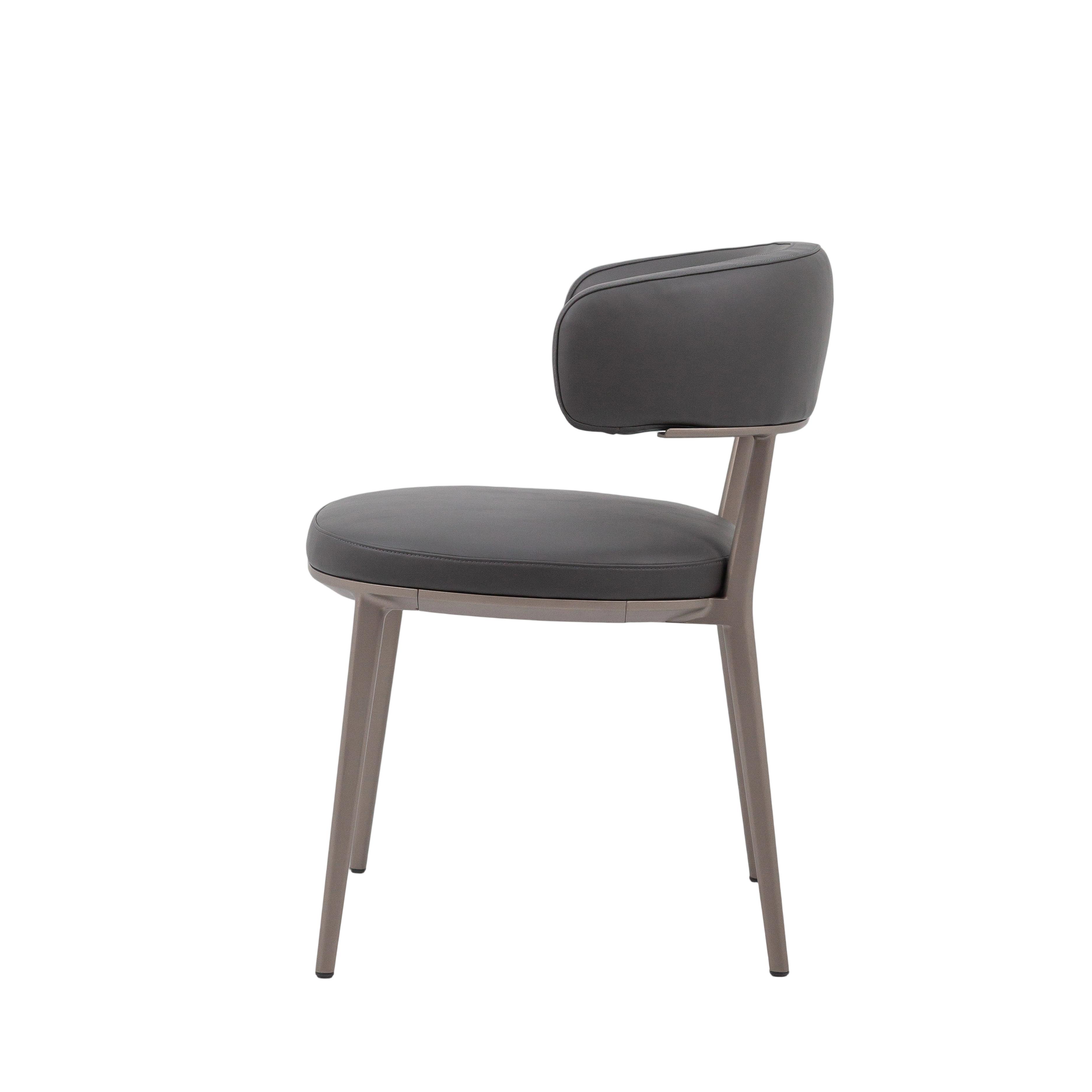 Modern Dining Chairs: Elegance Meets Contemporary Design