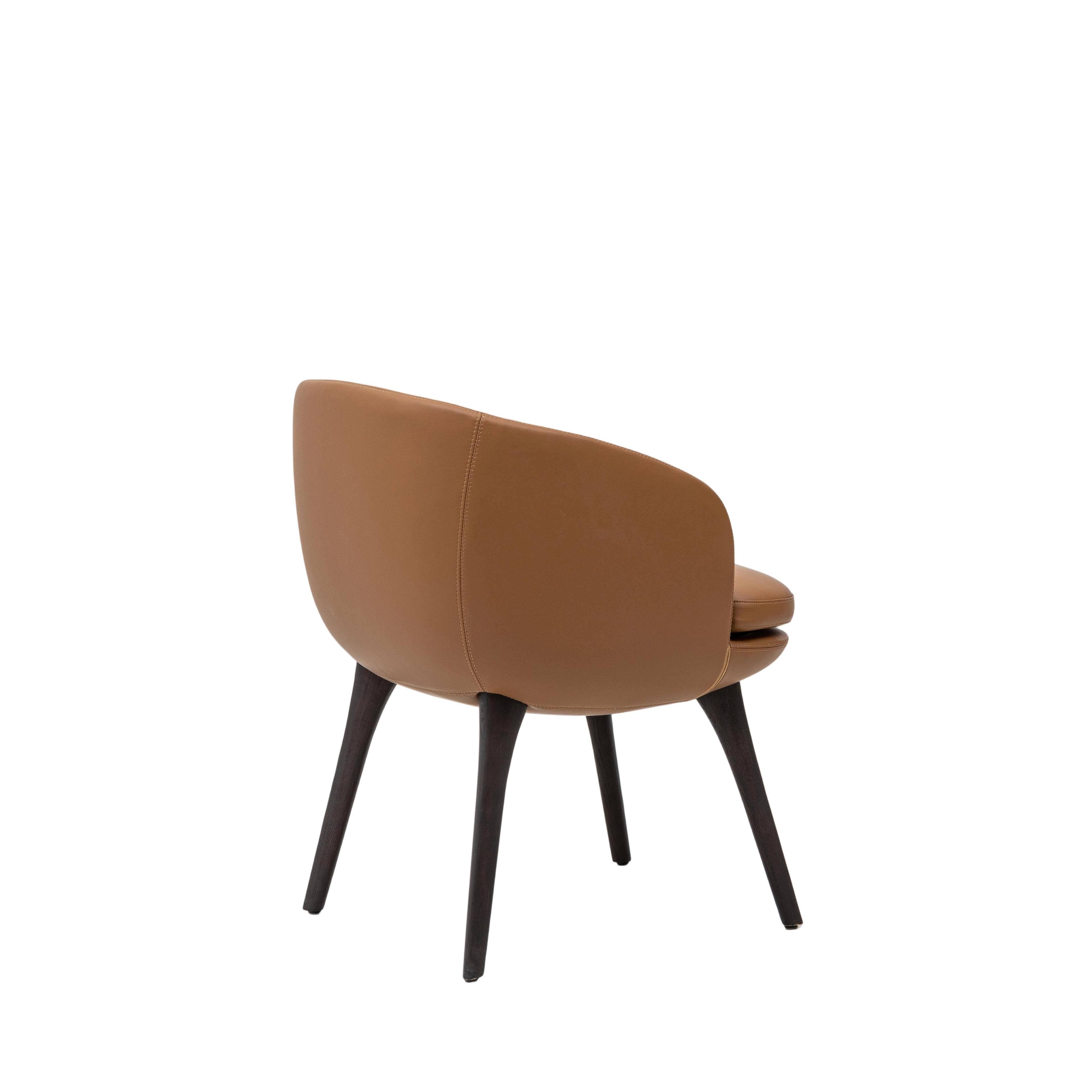 Sleek and Elegant Dining Chair: Modern Comfort and Style