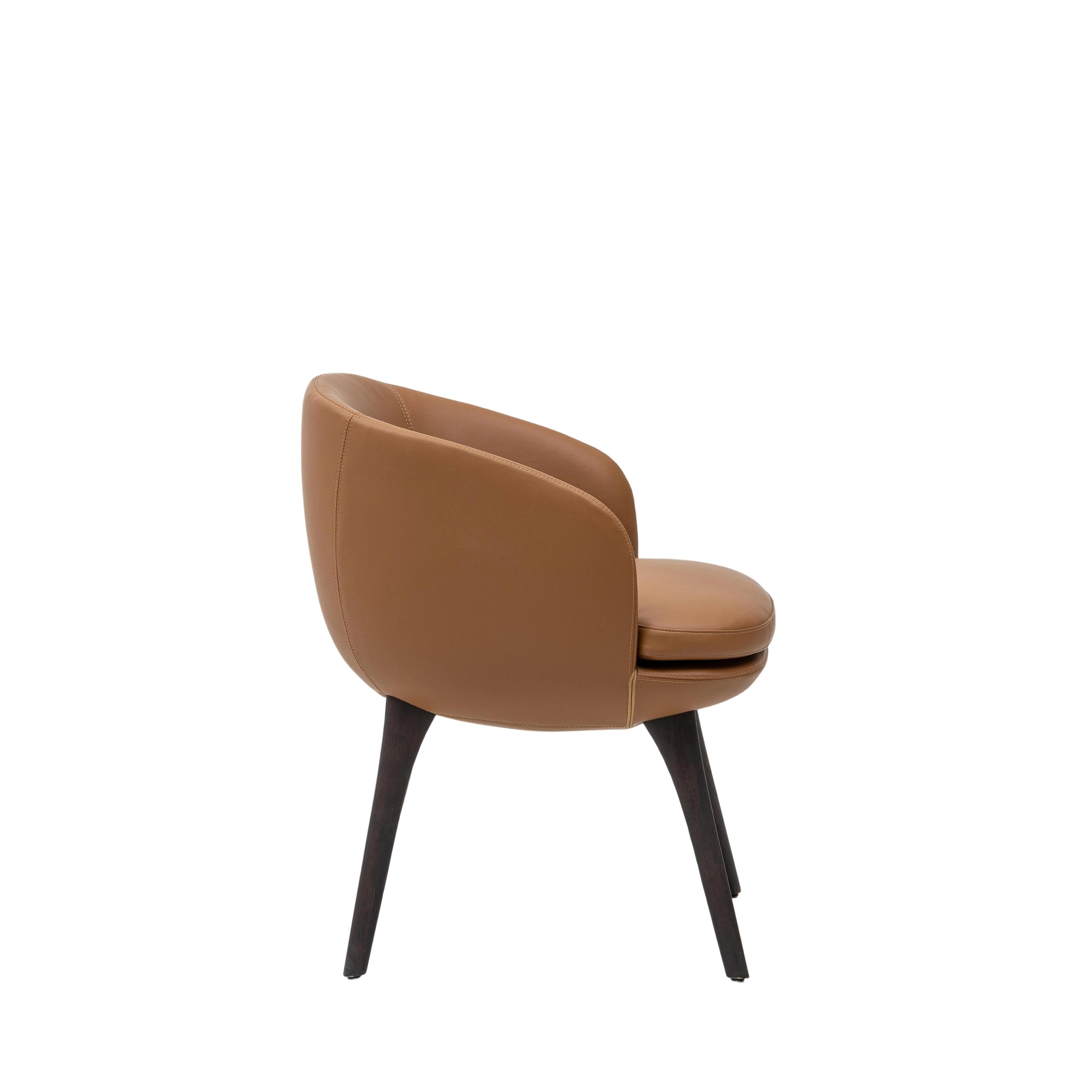 Sleek and Elegant Dining Chair: Modern Comfort and Style