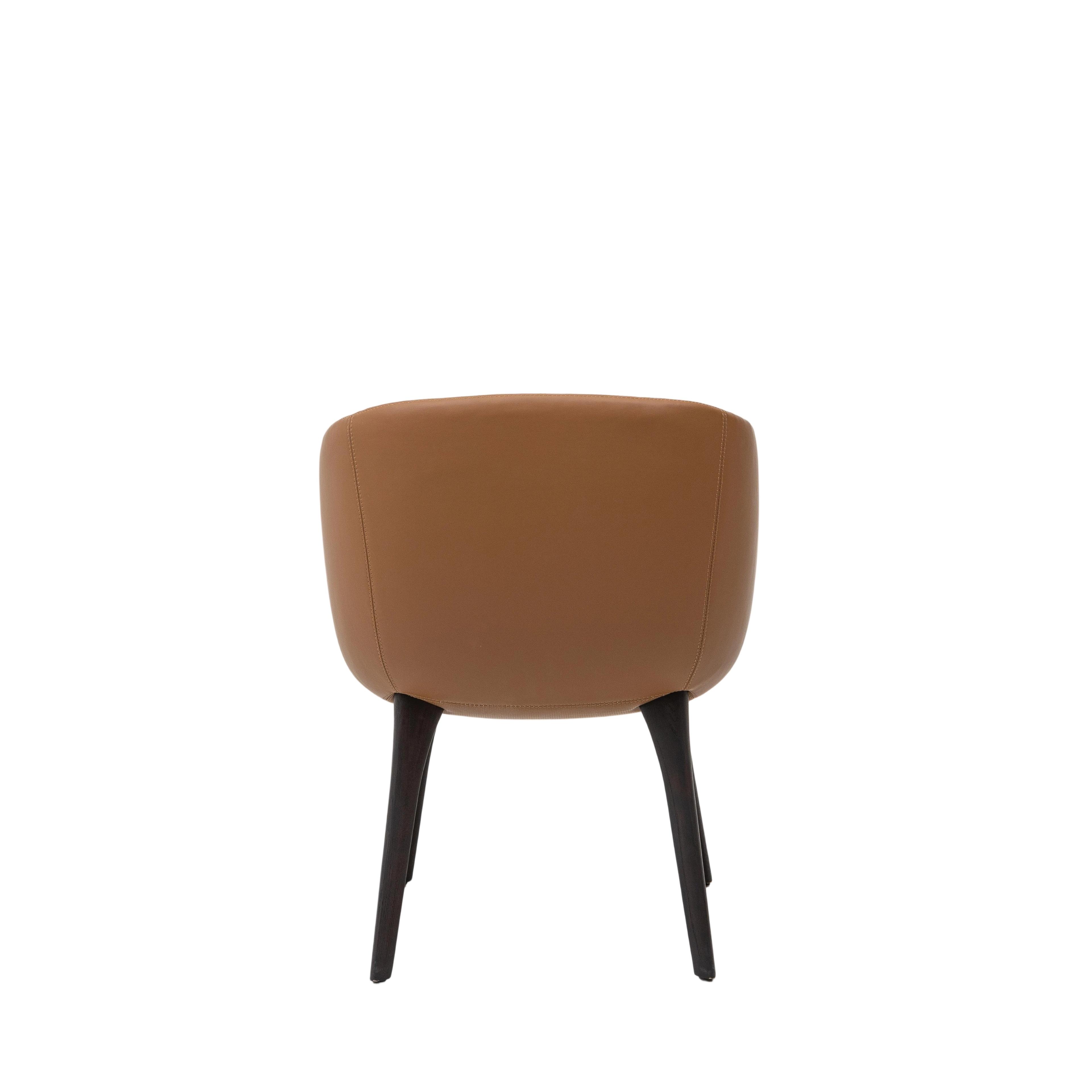 Sleek and Elegant Dining Chair: Modern Comfort and Style