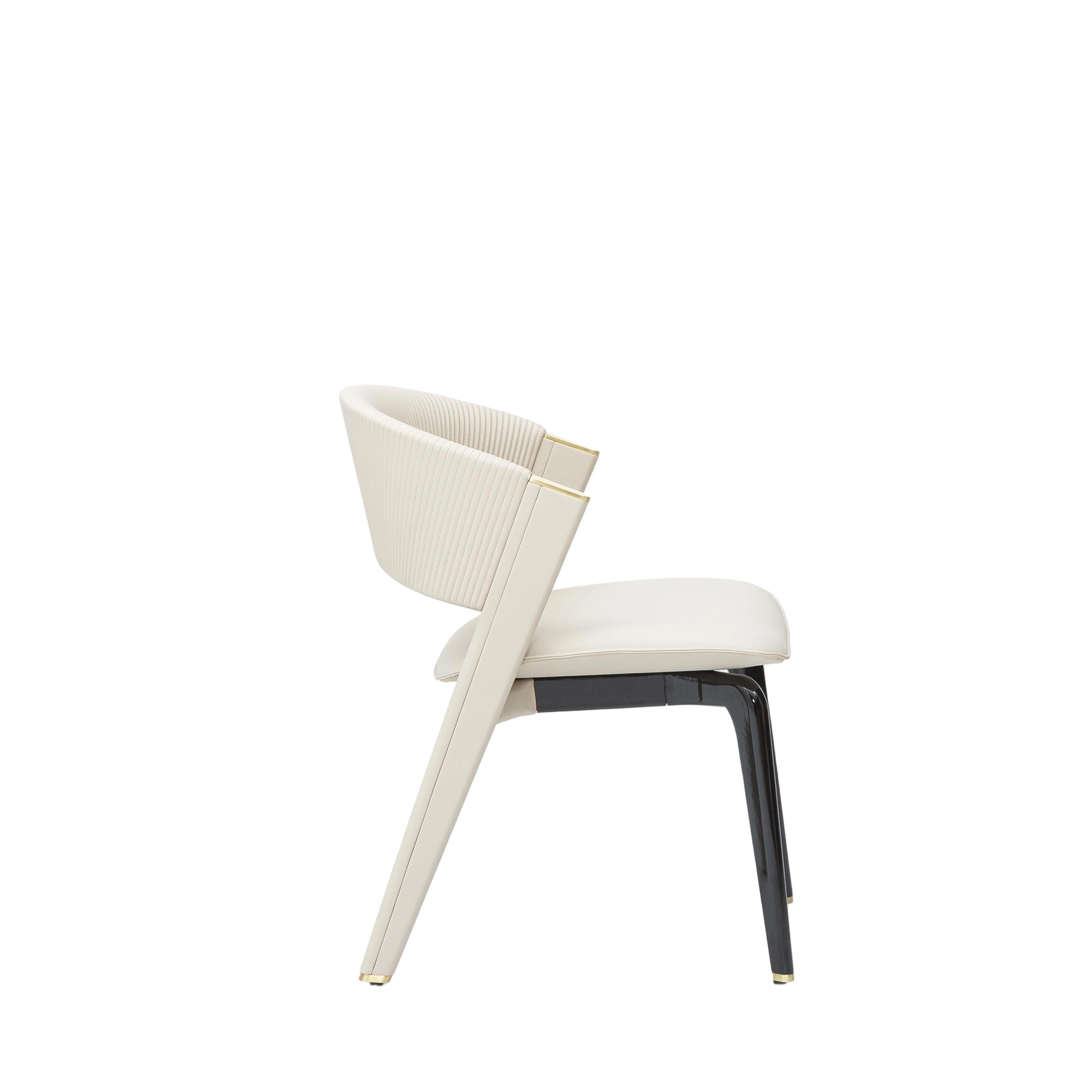 Italian Luxury Dining Chairs: Avant-Garde Elegance