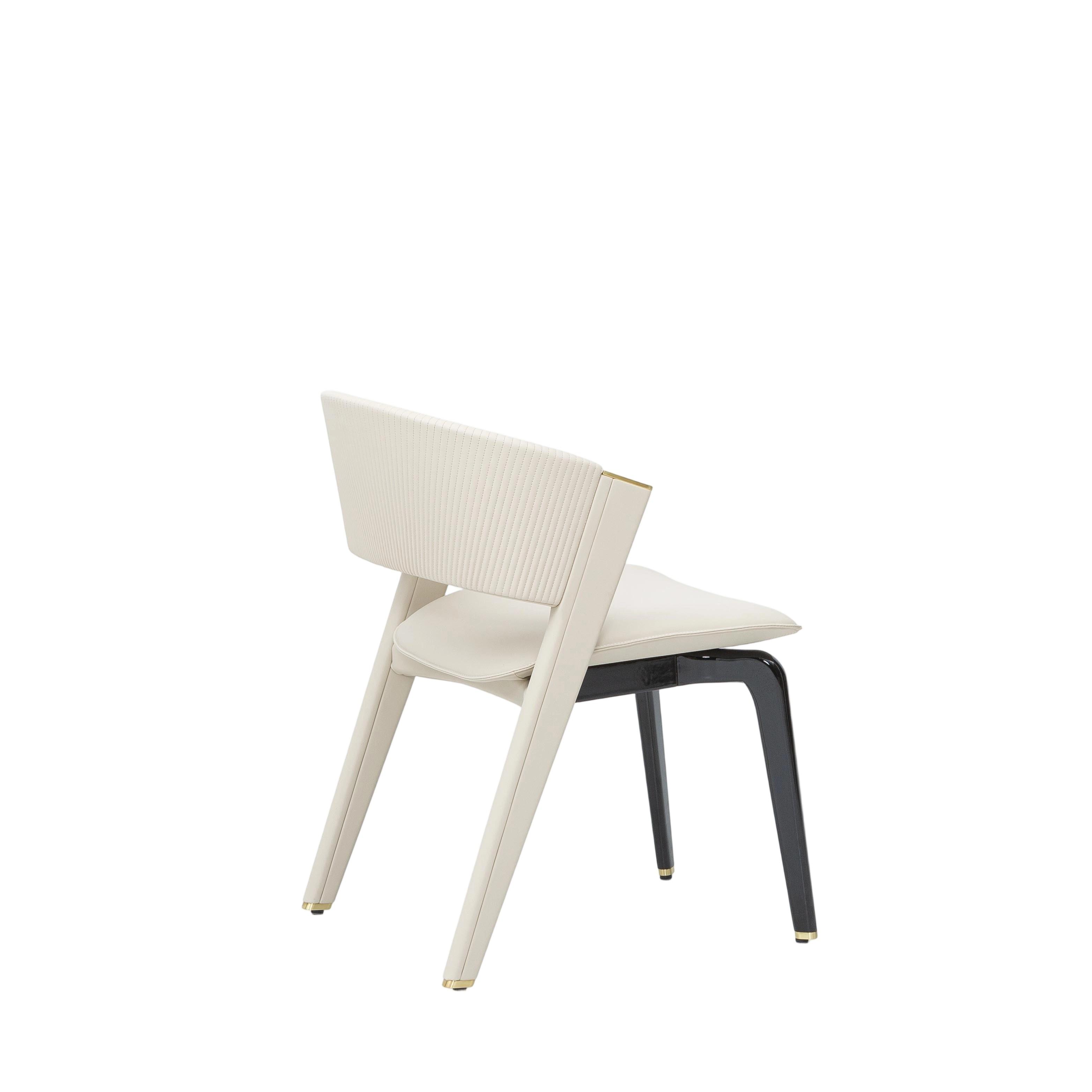 Italian Luxury Dining Chairs: Avant-Garde Elegance