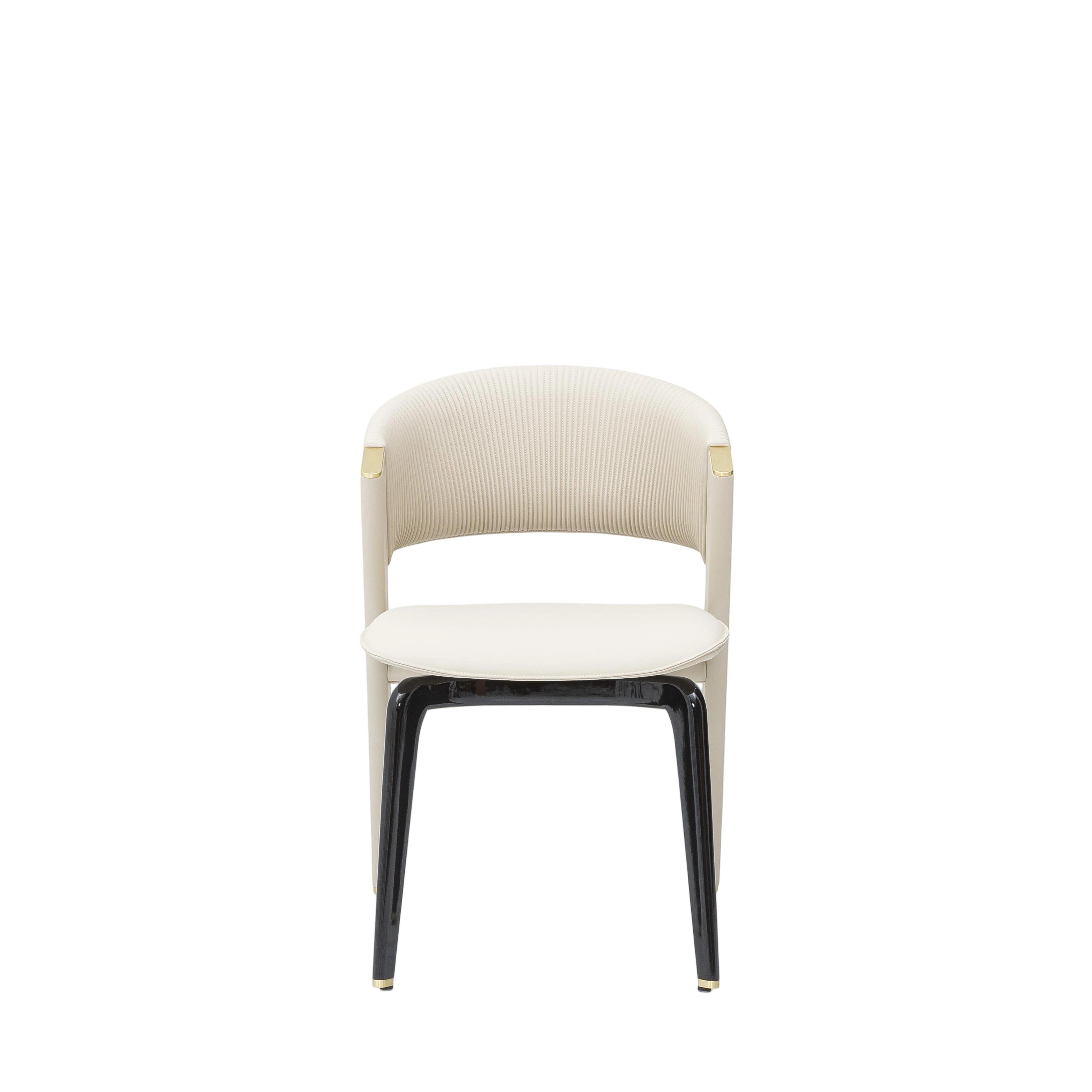 Italian Luxury Dining Chairs: Avant-Garde Elegance