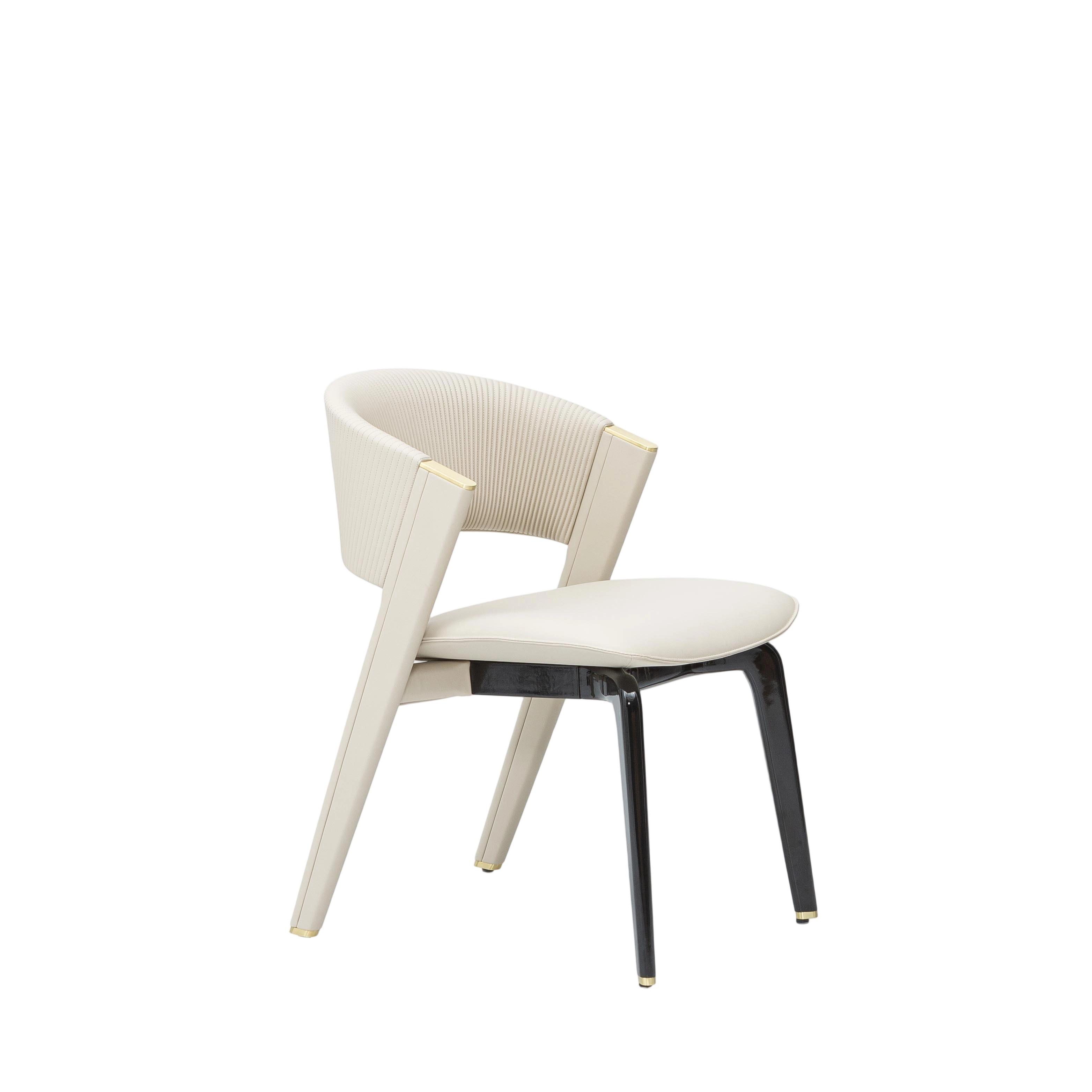 Italian Luxury Dining Chairs: Avant-Garde Elegance