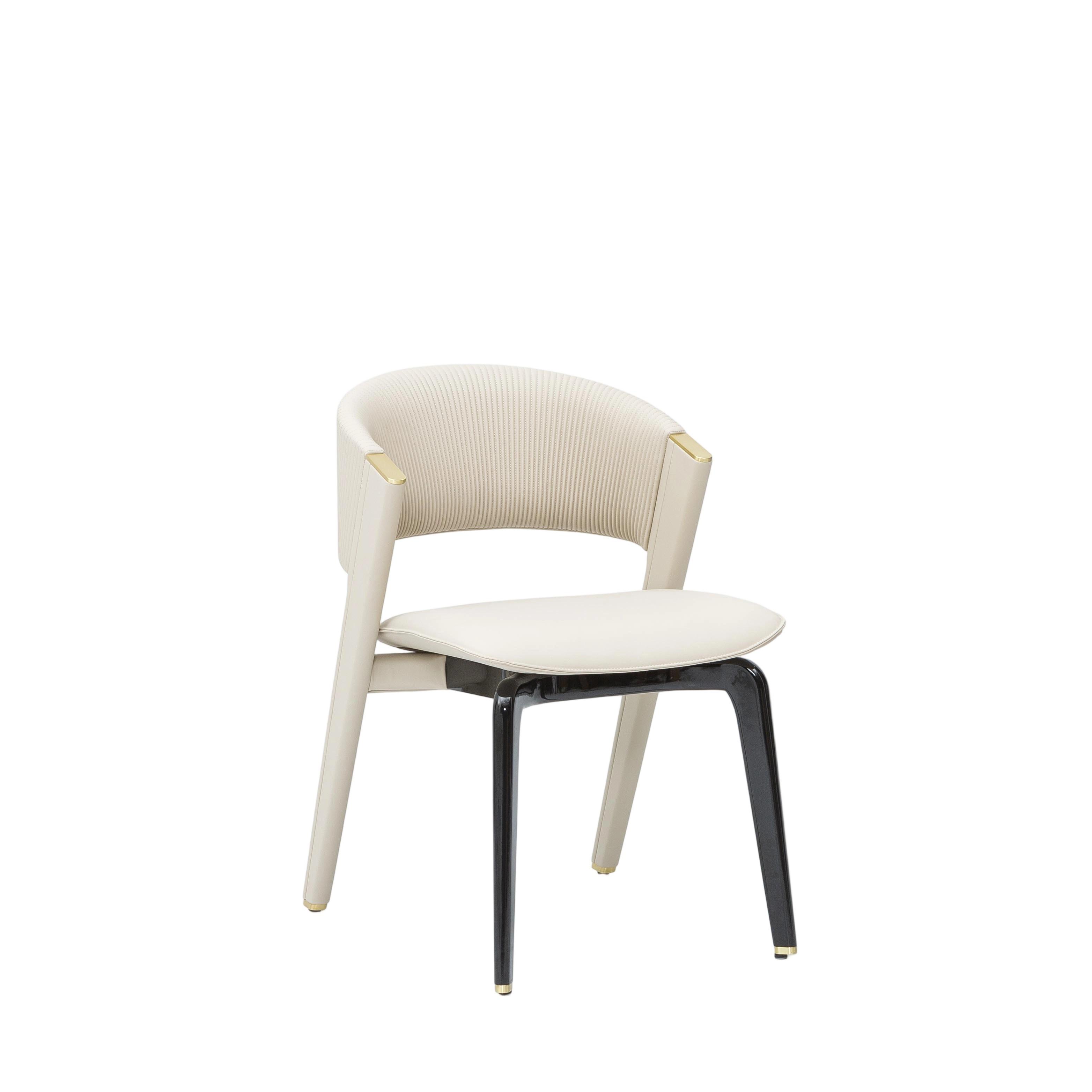 Italian Luxury Dining Chairs: Avant-Garde Elegance