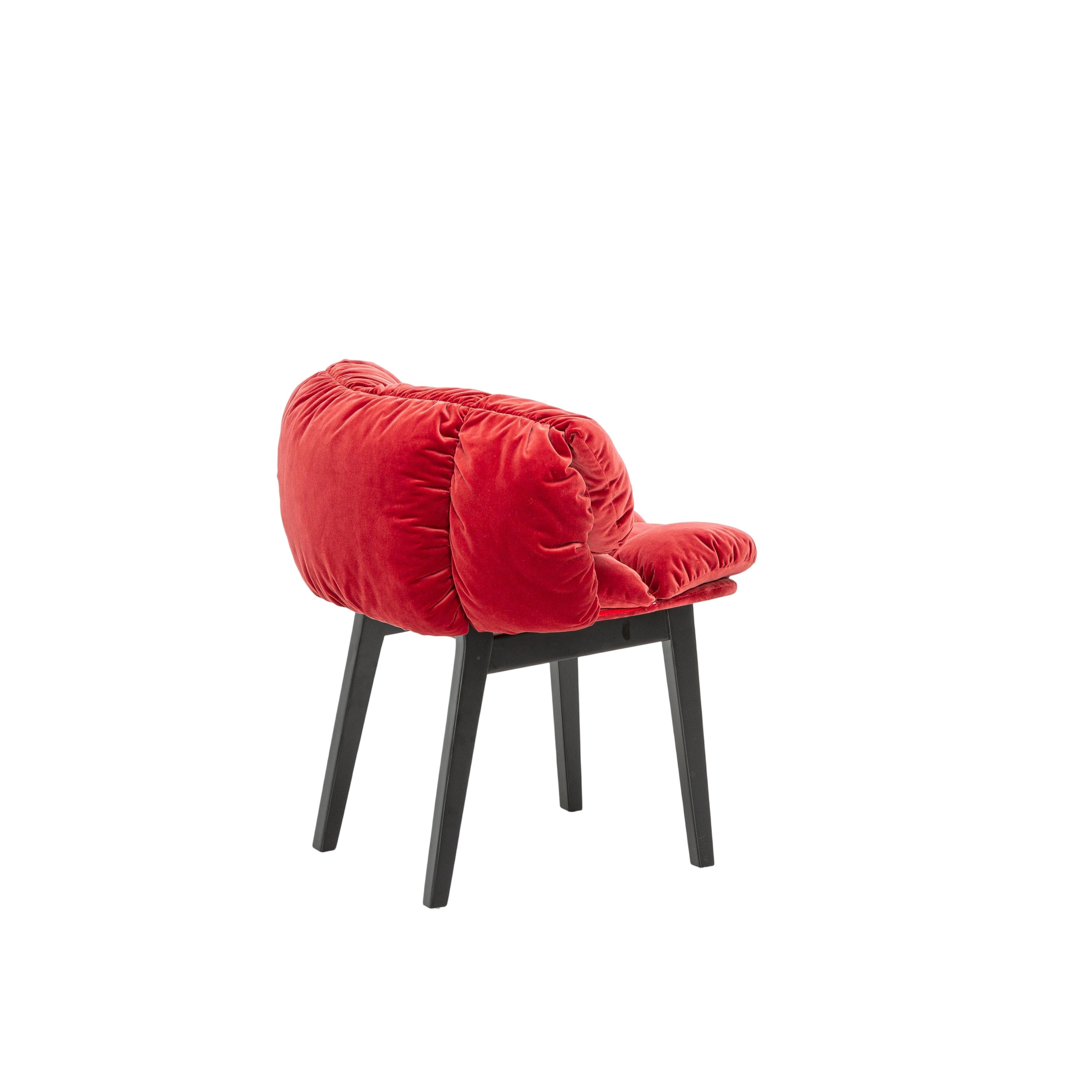 Modern Dining Chair: Elegance Meets Comfort
