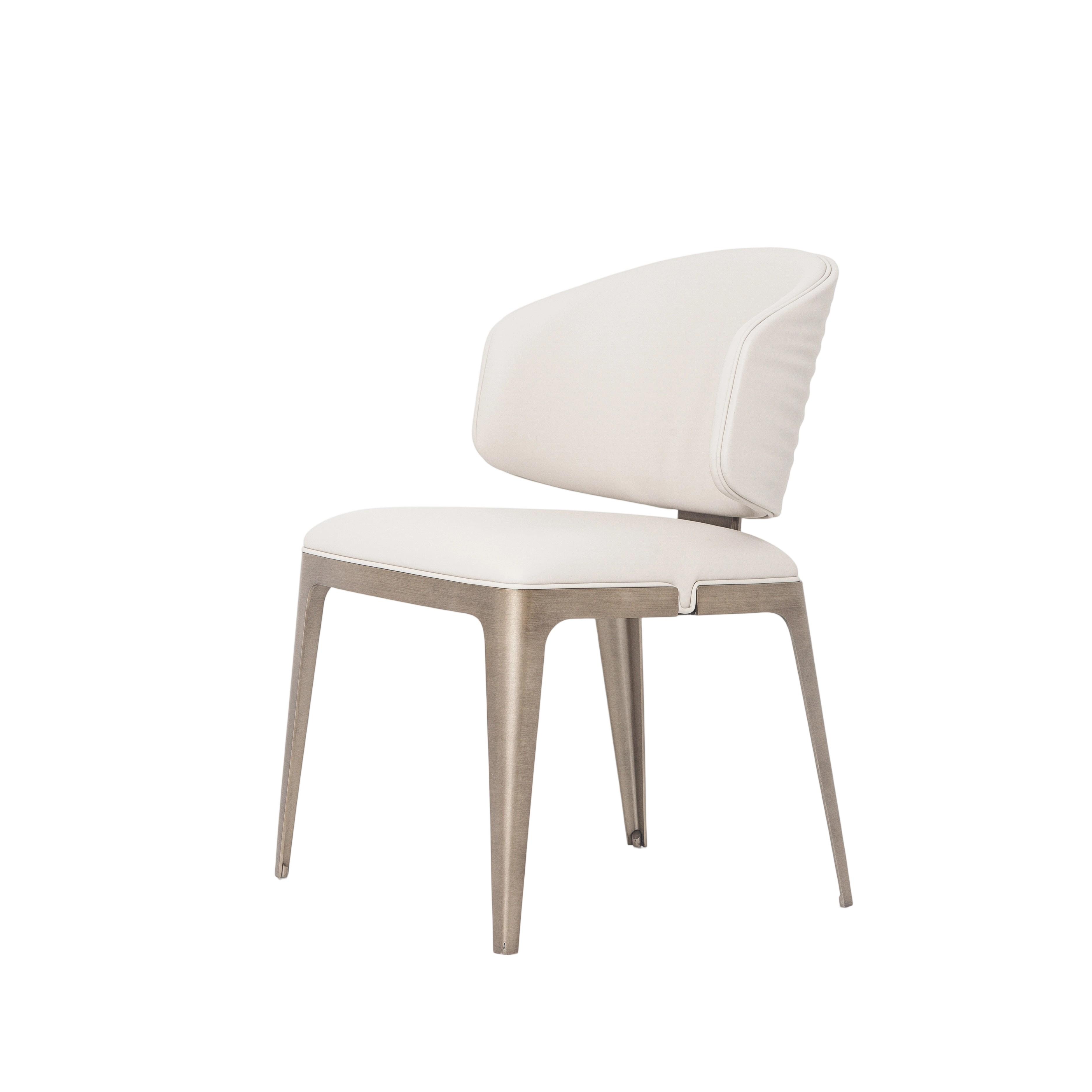 Wavy Metal Side Chair: The Ultimate in Modern Elegance